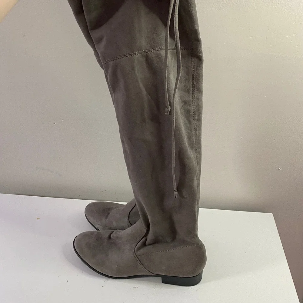 Womens 9.5 Tall Grey Faux Suede Boots Over the knee Flat Tie Back Missing string